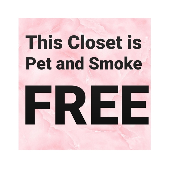 Welcome in, my name is Danira! Feel free to ask any questions. 💗💗 - Picture 3 of 14